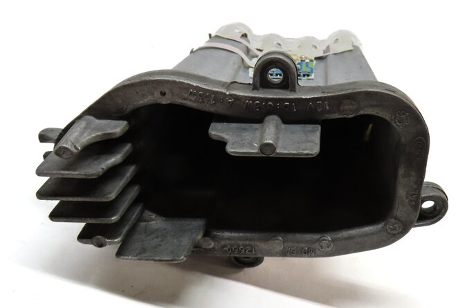 Thumbnail 4: 2012 BMW 750i (F01) FRONT LEFT DRIVER HEADLIGHT TURN SIGNAL LED MODULE 7228421