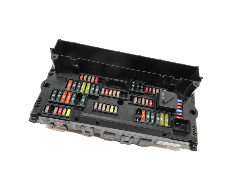 2012 BMW 750i (F01) FRONT POWER DISTRIBUTION RELAY FUSE BOX 61149234421