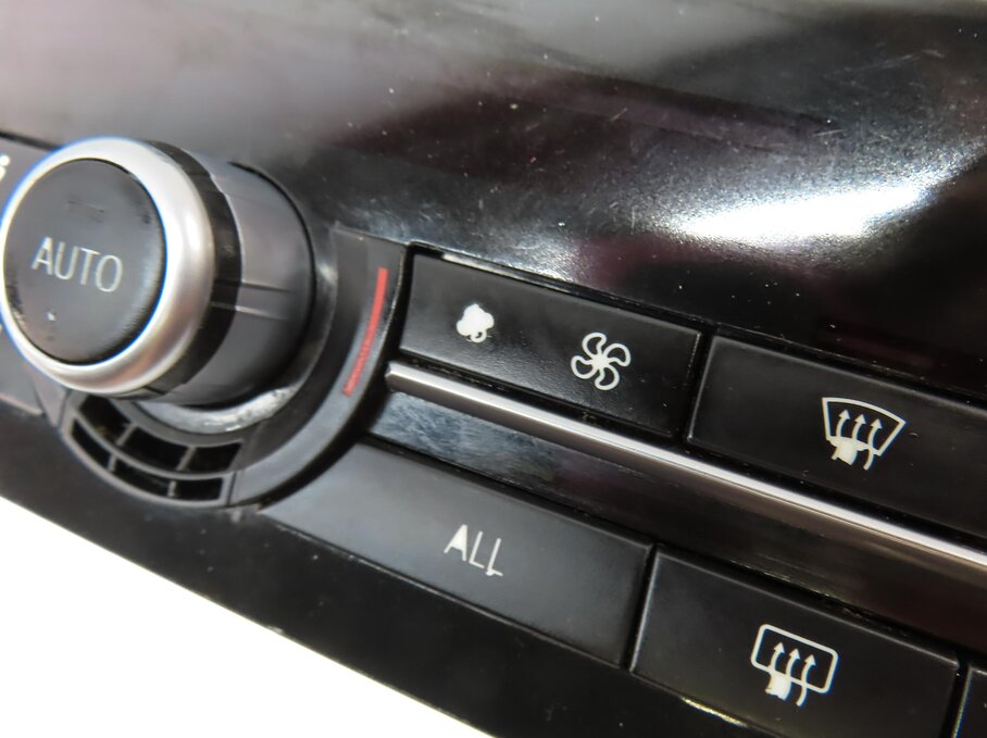 Thumbnail 8: 09-13 BMW 535iGT 550GT (F01 F02 F04 F07) FRONT TEMPERATURE CLIMATE CONTROL PANEL