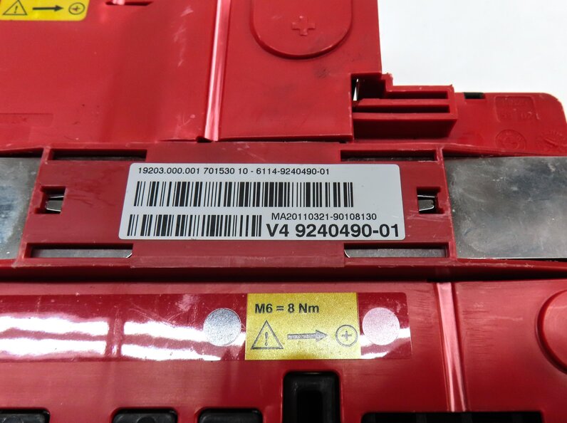 Thumbnail 4: 2012 BMW 750i (F01) POSITIVE BATTERY CABLE POWER DISTRIBUTION PLATE 61149240490
