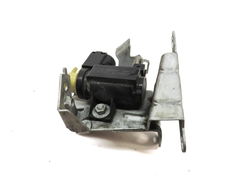 Thumbnail 4: 2012 BMW 750i (F01) 4.4L TURBO N63 ENGINE TURBO PRESSURE CONVERTER SET 2