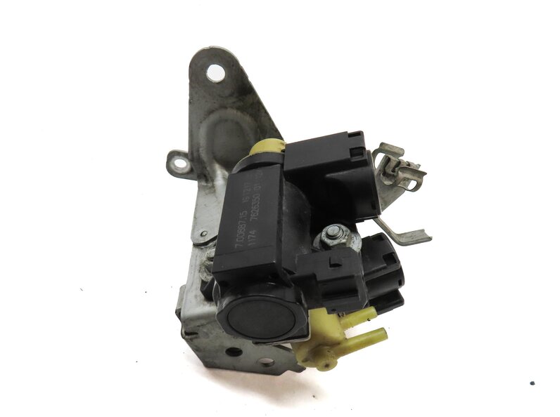 Thumbnail 6: 2012 BMW 750i (F01) 4.4L TURBO N63 ENGINE TURBO PRESSURE CONVERTER SET 2