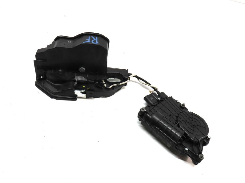 10-16 BMW 528i 535i 550i 750i 760i (F01 F10) RIGHT FRONT SOFT CLOSE DOOR LATCH
