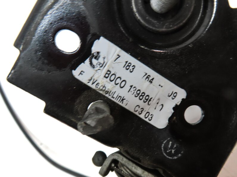 Thumbnail 7: 2012 BMW 750i (F01) HOOD LEFT & RIGHT SAFETY CATCH HOOK w/ RELEASE LEVER & CABLE