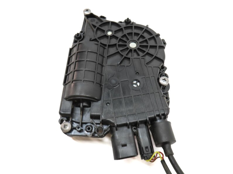 Thumbnail 5: 2011-2015 BMW 740i 750i 760i (F01) RIGHT SIDE REAR DOOR LOCK LATCH (SOFT CLOSE)