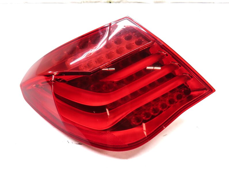 Thumbnail 3: 2009-2012 BMW 7 SERIES (F01) LEFT DRIVER REAR OUTER TAILLIGHT BRAKE LIGHT LAMP