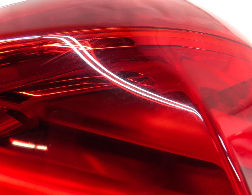 Thumbnail 7: 2009-2012 BMW 7 SERIES (F01) LEFT DRIVER REAR OUTER TAILLIGHT BRAKE LIGHT LAMP