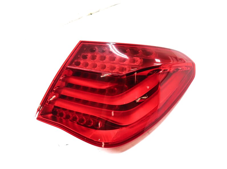 Thumbnail 4: 09-12 BMW 7 SERIES (F01) RIGHT PASSENGER REAR OUTER TAILLIGHT BRAKE LIGHT LAMP