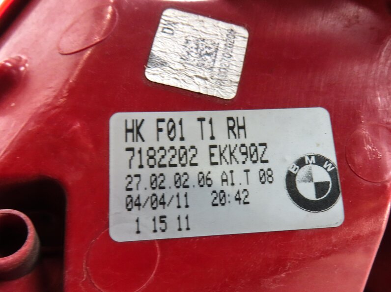 Thumbnail 6: 09-12 BMW 7 SERIES (F01) RIGHT PASSENGER REAR OUTER TAILLIGHT BRAKE LIGHT LAMP
