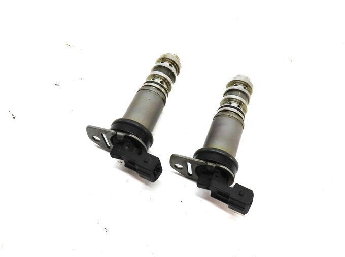 2012 BMW 750i (F01) 4.4L TURBO N63 ENGINE VVT VANOS SOLENOID SET 2 11368605123
