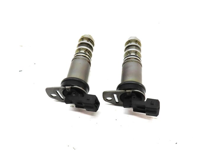 Thumbnail 2: 2012 BMW 750i (F01) 4.4L TURBO N63 ENGINE VVT VANOS SOLENOID SET 2 11368605123
