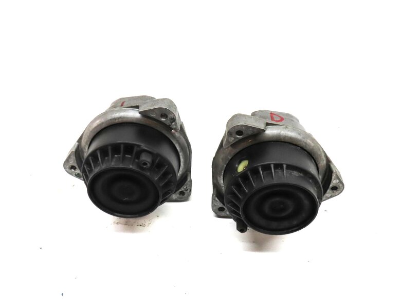 Thumbnail 4: 2012 BMW 750i (F01) 4.4L TURBO N63 LEFT & RIGHT ENGINE MOTOR MOUNT SET 2