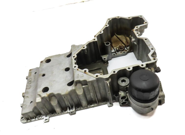 Thumbnail 3: 09-19 BMW 550i 550iGT 650i 750i (F01 F07 F10 F12) RWD - 4.4L N63 UPPER OIL PAN