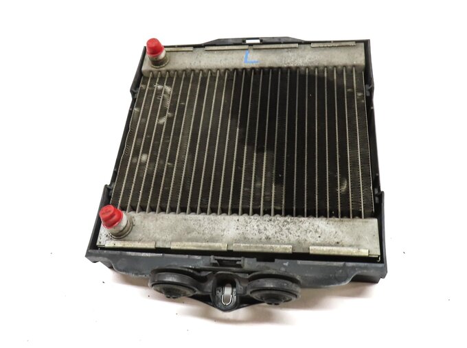 Thumbnail 2: 10-19 BMW 5 6 7 (F01 F06 F07 F10 F12) FRONT LEFT DRIVER SIDE AUXILIARY RADIATOR