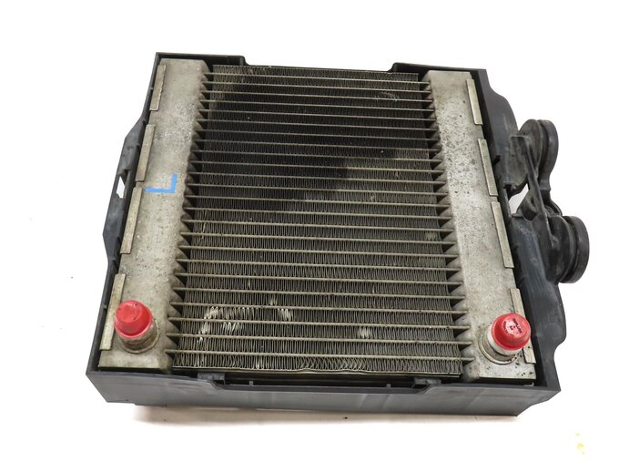 Thumbnail 4: 10-19 BMW 5 6 7 (F01 F06 F07 F10 F12) FRONT LEFT DRIVER SIDE AUXILIARY RADIATOR