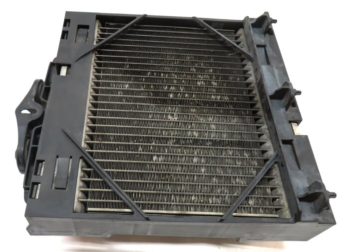 Thumbnail 6: 10-19 BMW 5 6 7 (F01 F06 F07 F10 F12) FRONT LEFT DRIVER SIDE AUXILIARY RADIATOR