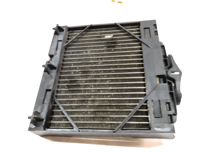 Thumbnail 7: 2010-2019 BMW 535i 550i 640i 740i 750i 760i (F01 F06 F07 F10) ENGINE OIL COOLER