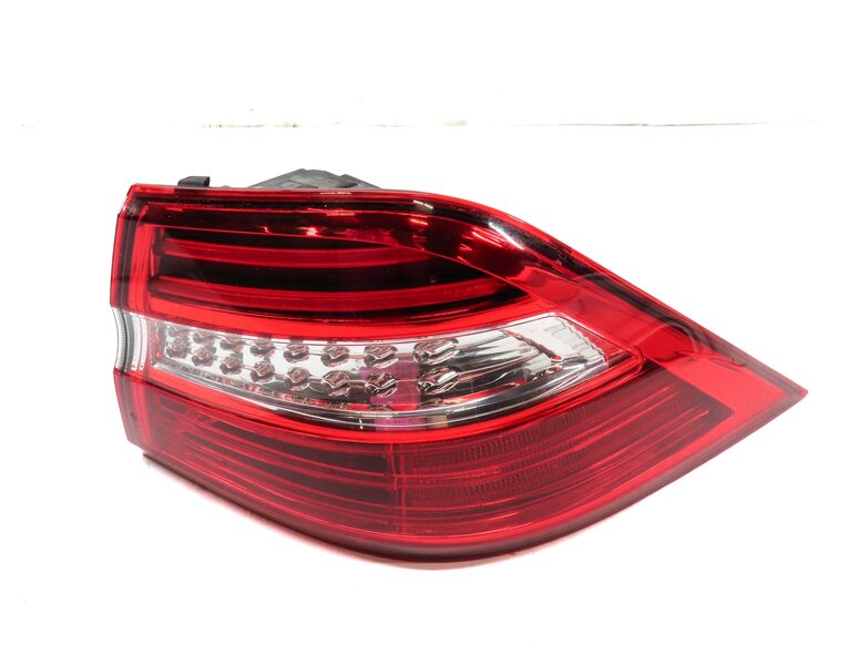 Thumbnail 3: 12-15 MERCEDES ML-CLASS (W166) REAR RIGHT PASSENGER LED TAILLIGHT BRAKE LIGHT