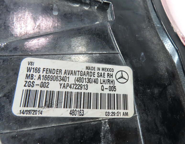 Thumbnail 6: 12-15 MERCEDES ML-CLASS (W166) REAR RIGHT PASSENGER LED TAILLIGHT BRAKE LIGHT