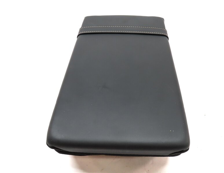 Thumbnail 7: 2015 MERCEDES ML63 AMG W166 REAR SEAT CENTER ARMREST ARM REST CUPHOLDER (BLACK)