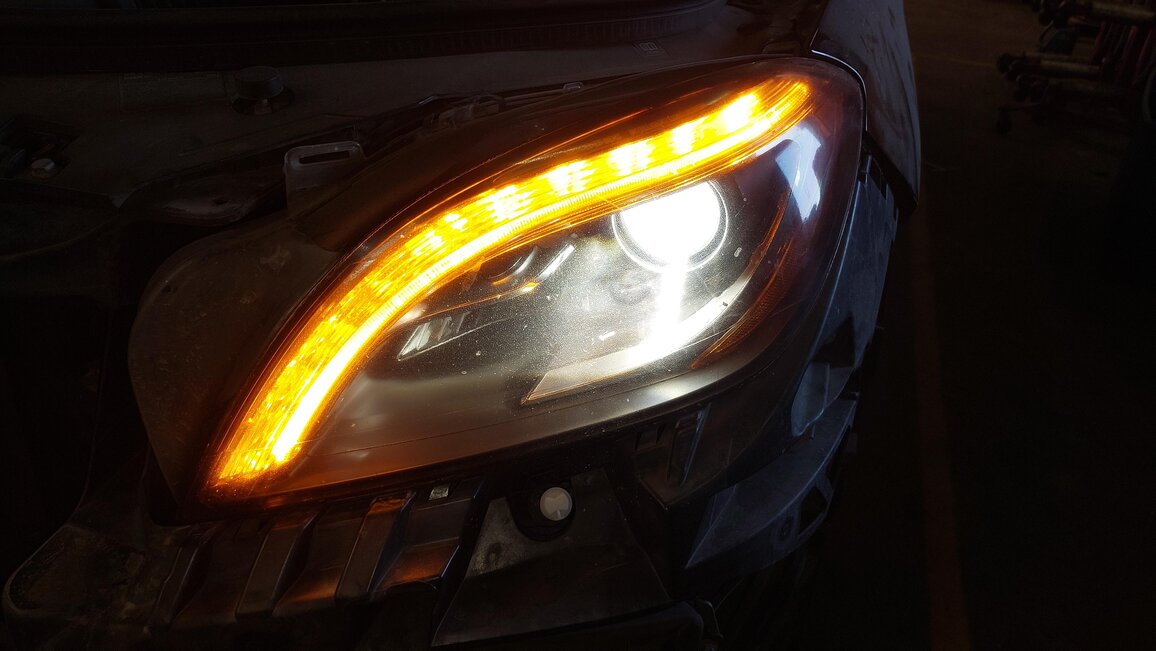 Thumbnail 2: 2012-2015 MERCEDES ML250 ML350 ML400 ML550 ML63 (W166) LEFT XENON HID HEADLIGHT