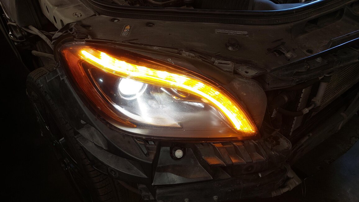 Thumbnail 2: 2012-2015 MERCEDES ML250 ML350 ML400 ML550 ML63 (W166) RIGHT XENON HID HEADLIGHT