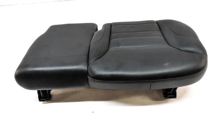 Thumbnail 2: 2015 MERCEDES ML63 AMG (W166) REAR LEFT LOWER SEAT CUSHION (BLACK LEATHER)