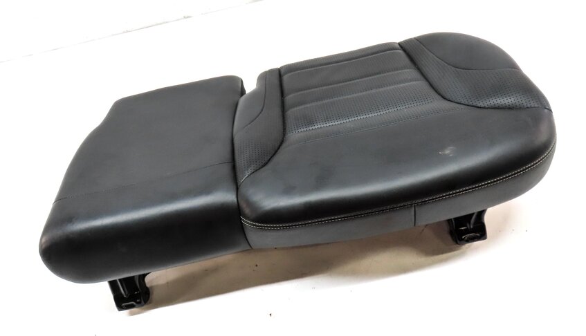 Thumbnail 3: 2015 MERCEDES ML63 AMG (W166) REAR LEFT LOWER SEAT CUSHION (BLACK LEATHER)