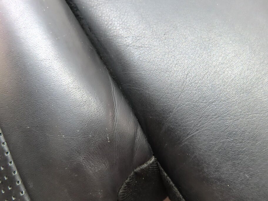 Thumbnail 7: 2015 MERCEDES ML63 AMG (W166) REAR LEFT LOWER SEAT CUSHION (BLACK LEATHER)