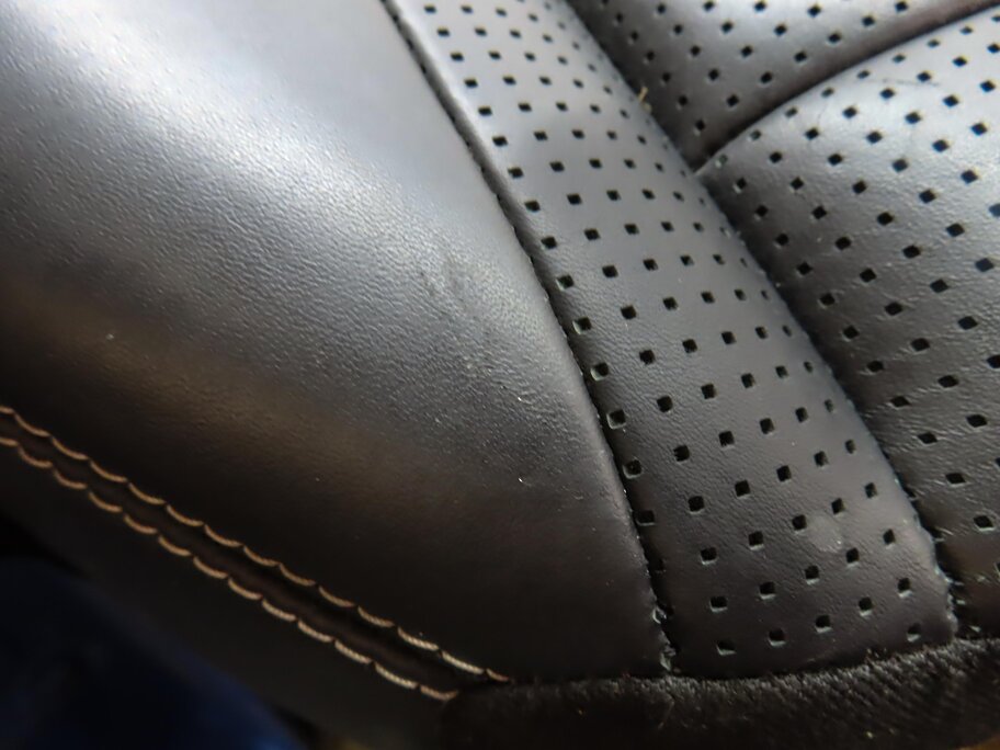 Thumbnail 8: 2015 MERCEDES ML63 AMG (W166) REAR LEFT LOWER SEAT CUSHION (BLACK LEATHER)