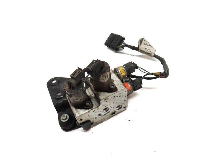 2015 MERCEDES ML63 AMG (W166) REAR ACTIVE SWAY BAR HYRDAULIC VALVE BLOCK