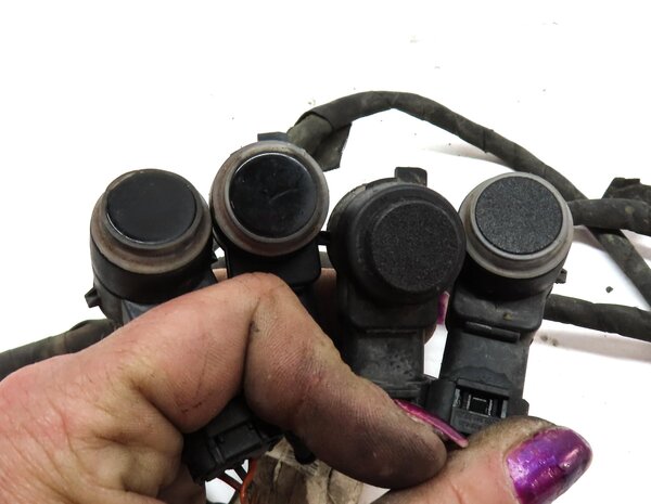 Thumbnail 4: 2015 MERCEDES ML63 AMG (W166) REAR PARK ASSIST PDC SENSOR SET4 (BLACK) & HARNESS