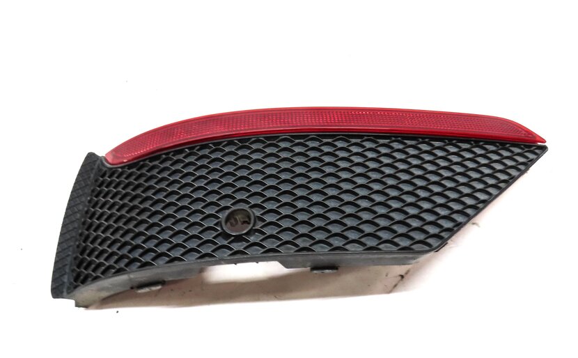 Thumbnail 2: 2015 MERCEDES ML63 AMG (W166) REAR LEFT BUMPER GRILLE w/ REFLECTOR 1668850353