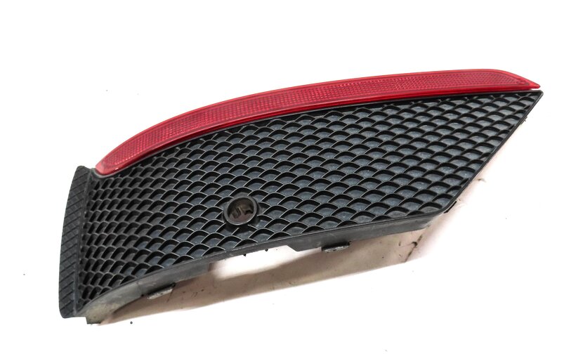Thumbnail 3: 2015 MERCEDES ML63 AMG (W166) REAR LEFT BUMPER GRILLE w/ REFLECTOR 1668850353