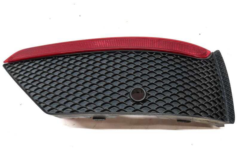 Thumbnail 2: 2015 MERCEDES ML63 AMG (W166) REAR RIGHT BUMPER GRILLE w/ REFLECTOR 1668850453