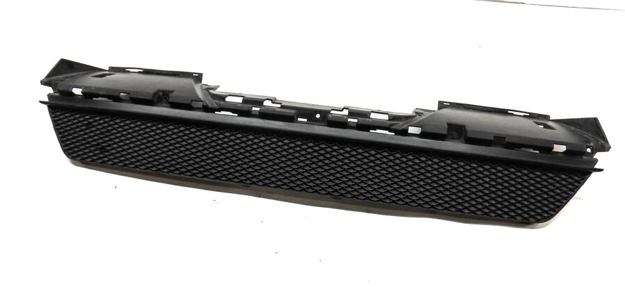 2015 MERCEDES ML63 AMG (W166) REAR LOWER CENTER BUMPER GRILLE 1668850553