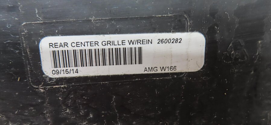 Thumbnail 7: 2015 MERCEDES ML63 AMG (W166) REAR LOWER CENTER BUMPER GRILLE 1668850553