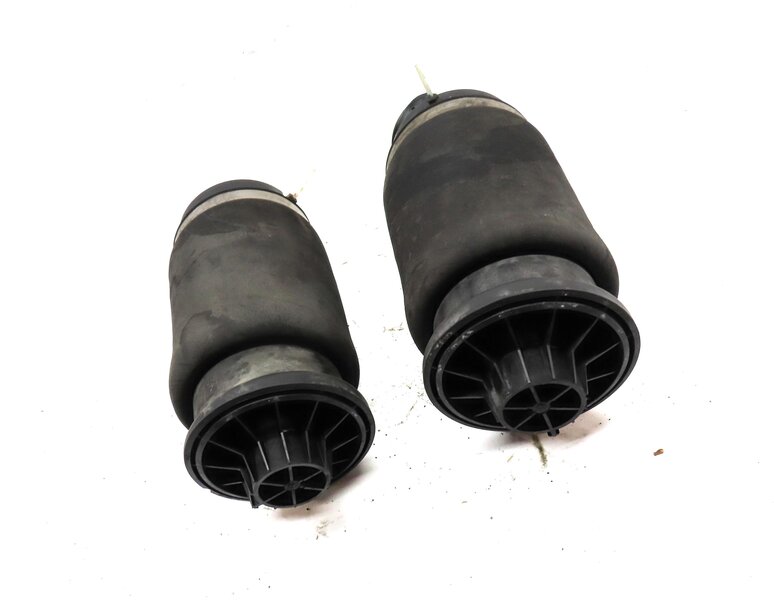 Thumbnail 3: 12-16 MERCEDES ML63 GL63 (W166 X166) AMG REAR LEFT & RIGHT AIR SPRING SHOCK SET2