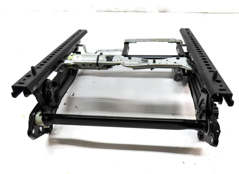 Thumbnail 3: 08-14 MB C230 C250 C300 C63 (W204) RIGHT FRONT PASSENGER SEAT TRACK w/ MOTORS