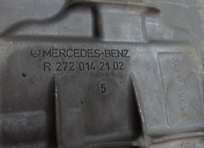 Thumbnail 8: 06-11 MERCEDES C250 C350 E350 CLK SLK (W203 W204 W207 W212 R171) 3.0L OIL PAN