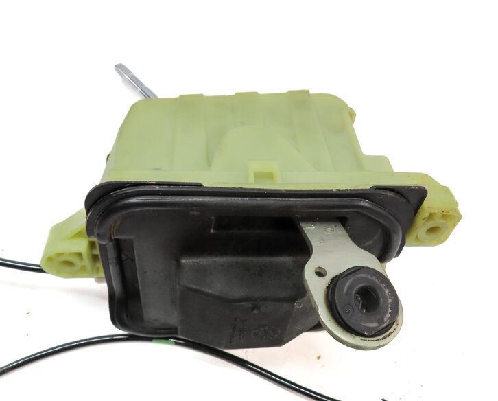 Thumbnail 7: 2011 MERCEDES C CLASS (W204) AUTOMATIC AUTO FLOOR SHIFTER ASSEMBLY w/ CABLE