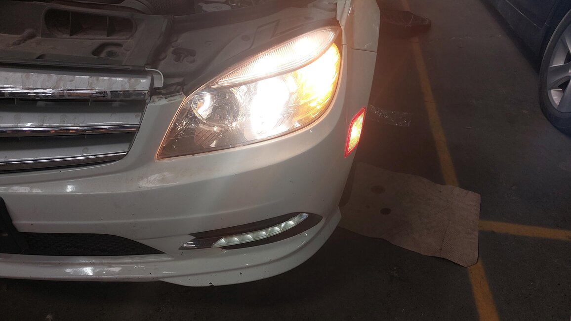 Thumbnail 2: 2011 MERCEDES BENZ C250 C300 C350 (W204) LEFT HALOGEN HEADLIGHT (SPORT PACKAGE)