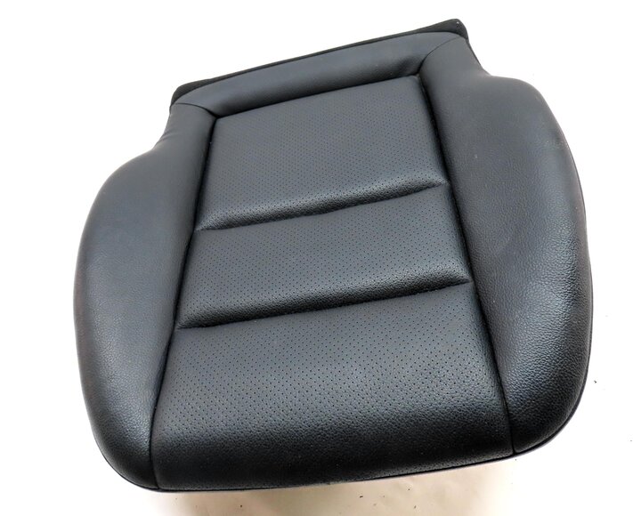 Thumbnail 3: 2011 MERCEDES C CLASS W204 FRONT RIGHT PASSENGER LOWER HEATED SEAT CUSHION BLACK