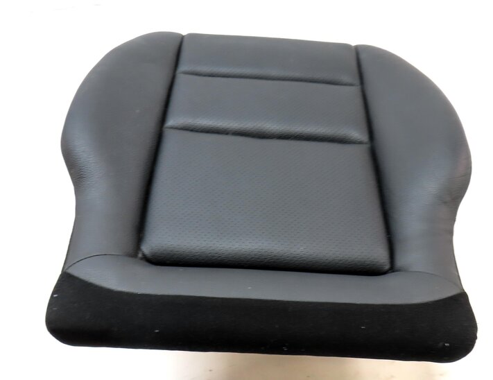 Thumbnail 5: 2011 MERCEDES C CLASS W204 FRONT RIGHT PASSENGER LOWER HEATED SEAT CUSHION BLACK
