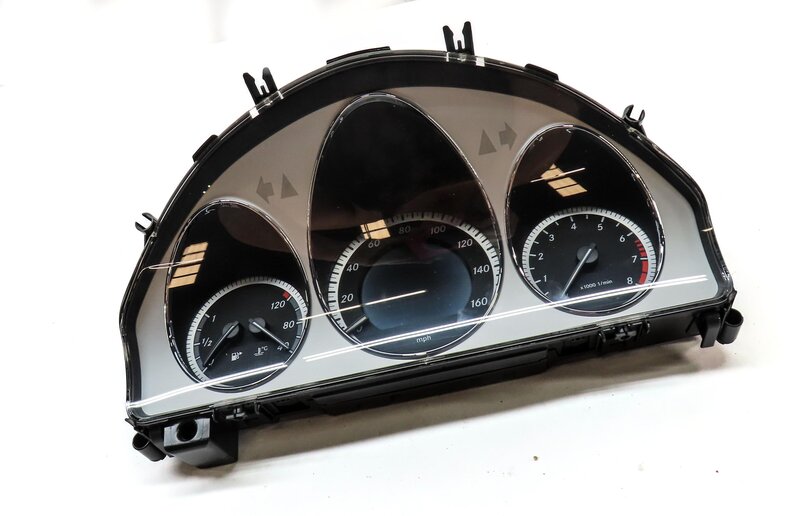 Thumbnail 4: 2011 MERCEDES BENZ C300 C350 GLK350 (W204 X204) SPEEDOMETER GAUGE CLUSTER (126k)