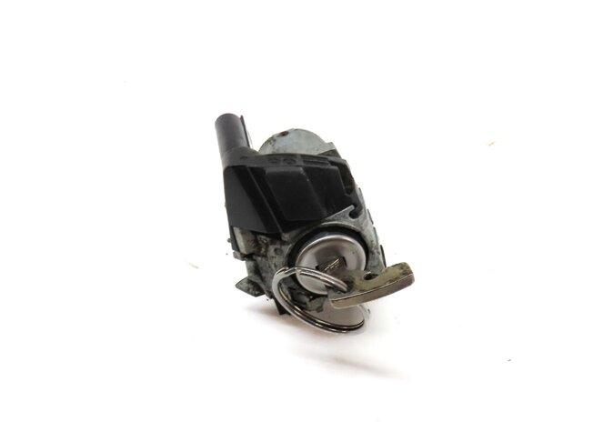Thumbnail 7: 2011 MERCEDES C CLASS W204 FRONT LEFT DOOR LOCK CYLINDER & SKELETON KEY