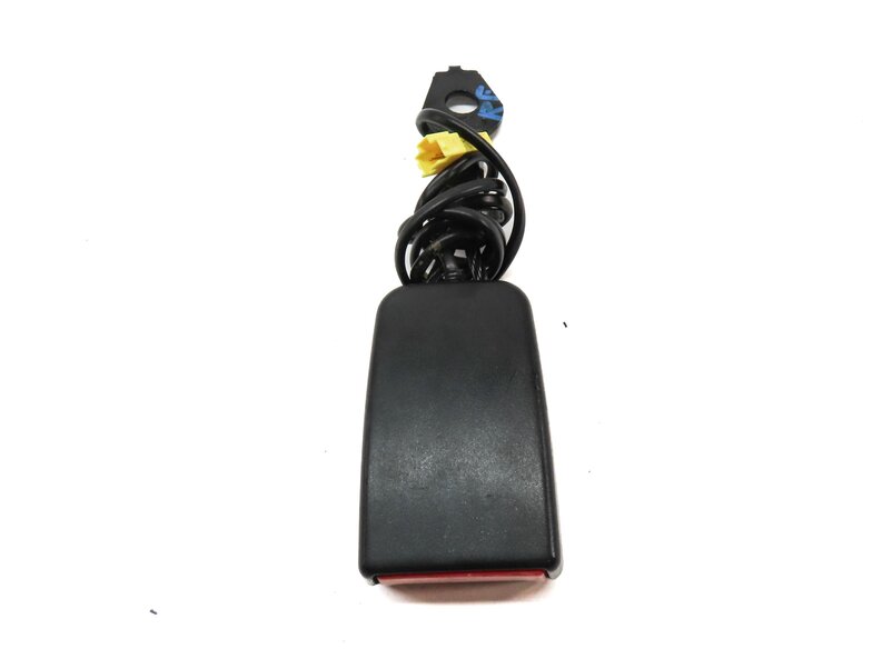 Thumbnail 2: 2011 MERCEDES C CLASS (W204) FRONT RIGHT PASSENGER SEATBELT BUCKLE RECEIVER