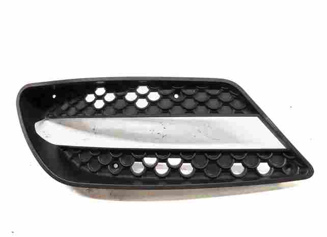 Thumbnail 2: 2008-2011 MERCEDES C CLASS (W204) FRONT LEFT LOWER SPORT FOG LIGHT LAMP GRILLE