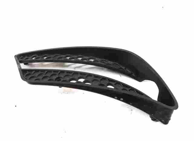 Thumbnail 4: 2008-2011 MERCEDES C CLASS (W204) FRONT LEFT LOWER SPORT FOG LIGHT LAMP GRILLE
