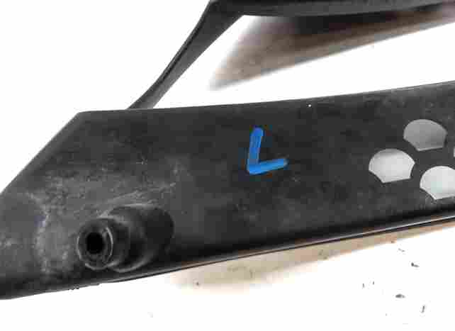 Thumbnail 6: 2008-2011 MERCEDES C CLASS (W204) FRONT LEFT LOWER SPORT FOG LIGHT LAMP GRILLE